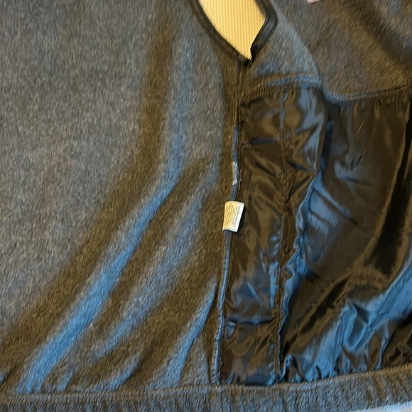 Sierra Pacific Pi Beta Phi Fleece Vest Size Medium Dark Gray - Picture 12 of 13